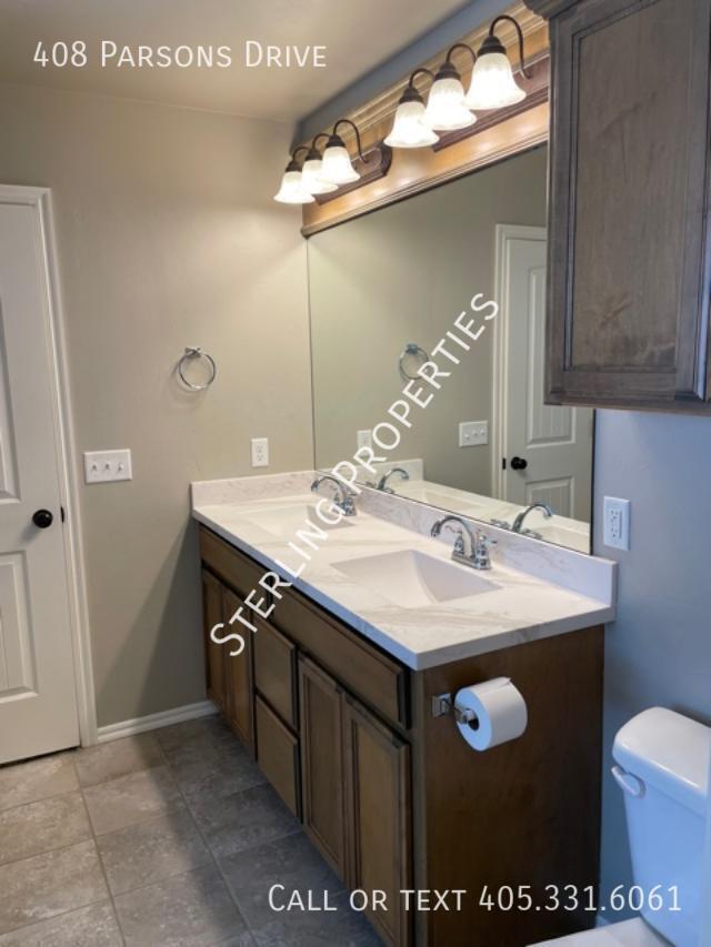 Building Photo - 408 Parsons Dr
