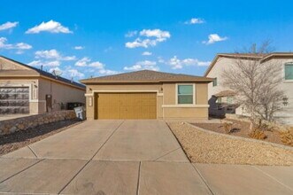 Building Photo - Charming 3-Bedroom Home with 2 Full Baths close to Park