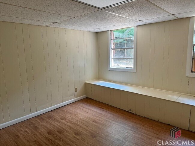 Building Photo - 130 Westover Dr