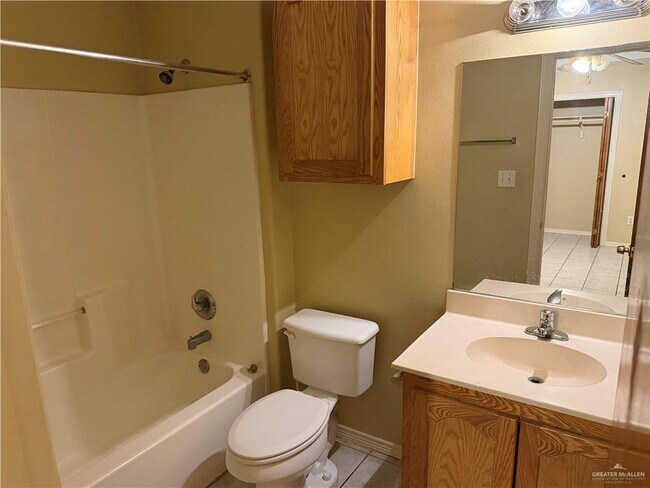 Building Photo - 11 French Ave