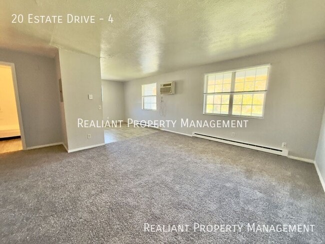 Building Photo - 20 Estate Dr