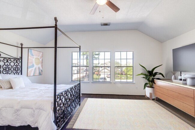 Building Photo - 7215 Autumn Day Ct