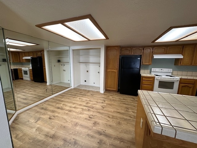 Building Photo - 49400 River Park Rd