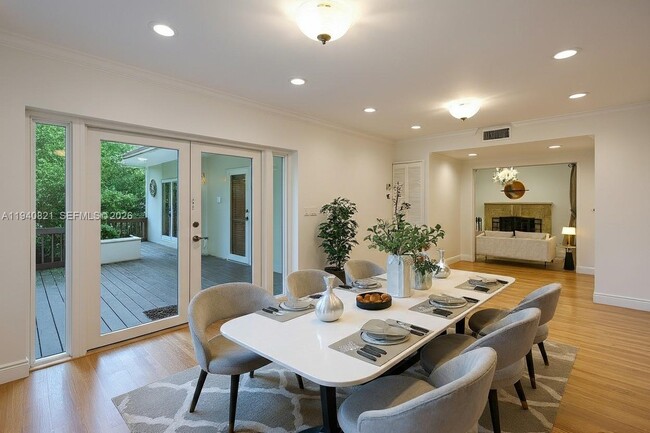 Building Photo - 648 Sevilla Ave