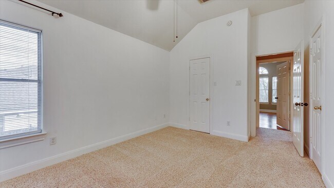 Building Photo - 15603 Twisting Springs Dr