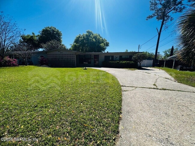 Building Photo - 246 Sara Dr