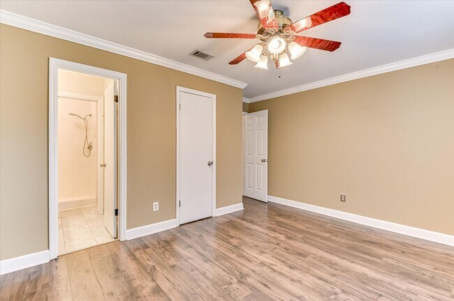 Building Photo - 230 Ronstadt Dr