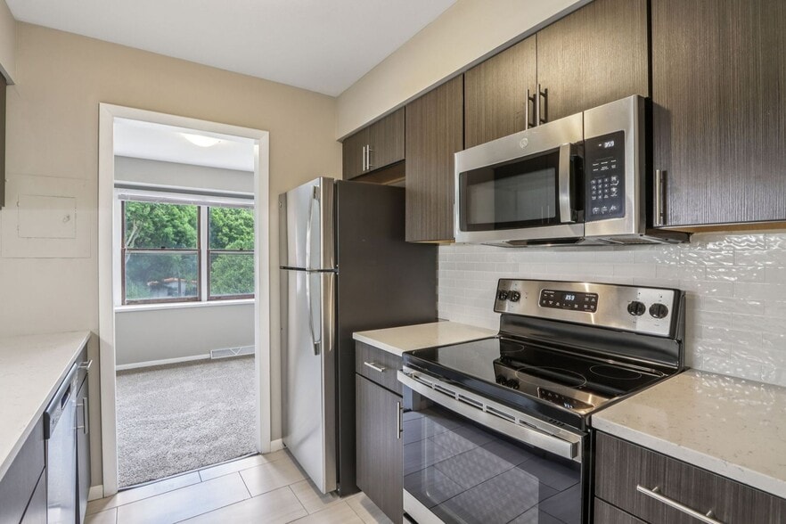 Interior Photo - Woodland Reserve