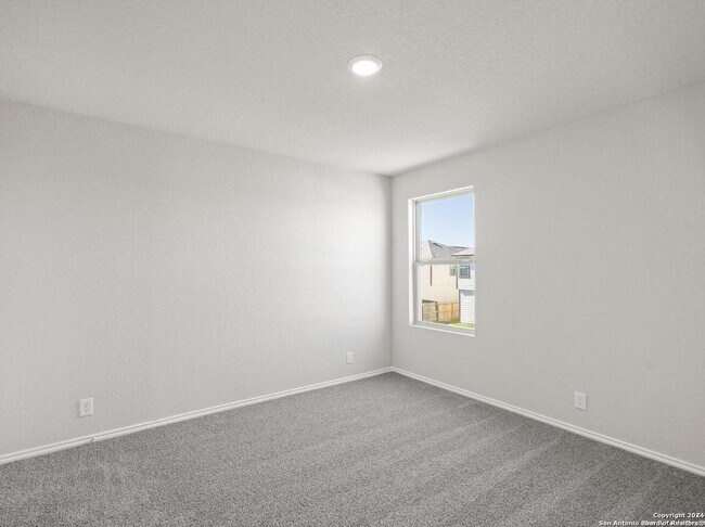 Building Photo - 2428 Dino Dr