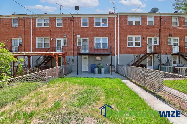 Building Photo - 1250 Walker Ave