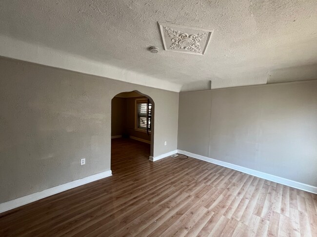 Building Photo - 16143 Cheyenne St