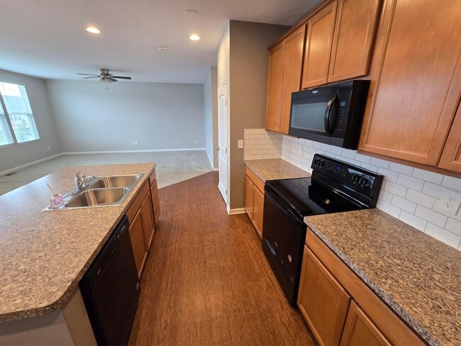 Building Photo - 2132 Canter St