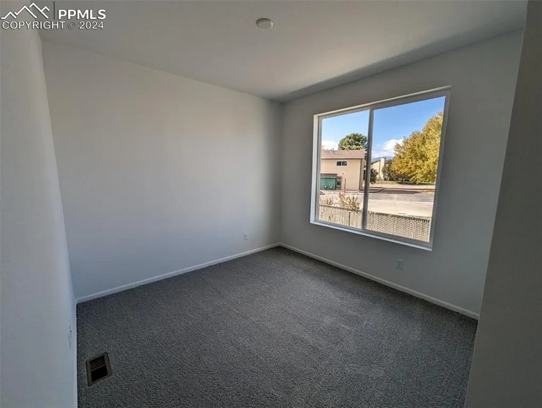 Bedroom 2 - 2434 Vanhoutte Vw