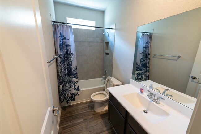 Primary Photo - 1258 Sandstone Hls Dr