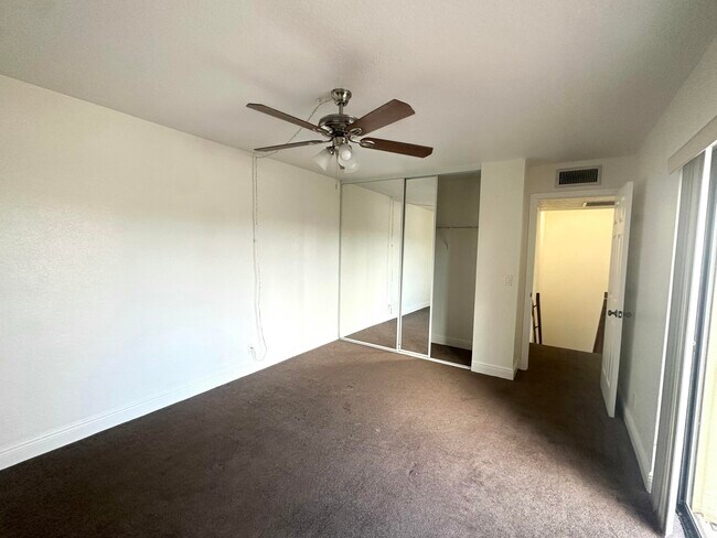 Building Photo - 282 Arabian Rd