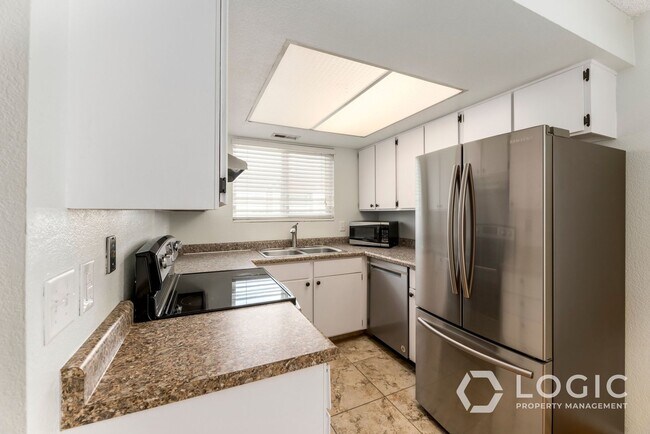 Building Photo - 4629 S Quail Vis Cv