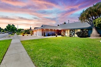 Building Photo - 1545 E 21st St