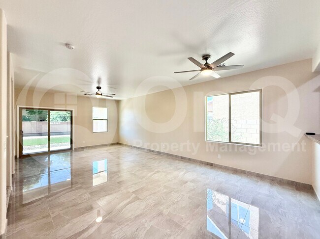 Building Photo - 10631 E Sunflower Ln
