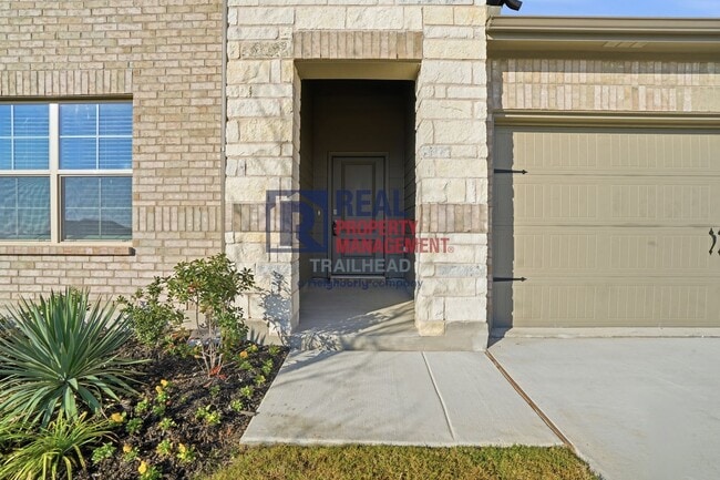 Building Photo - Comfortable 4-Bedroom Layout with Modern Finishes