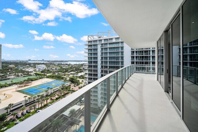 Building Photo - 3100 N Ocean Dr