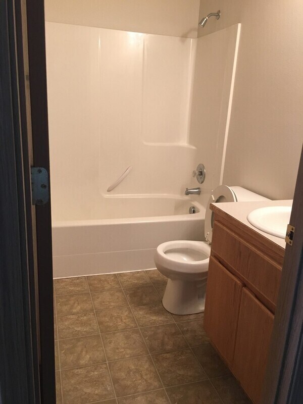 Building Photo - 8619 Overland Ct