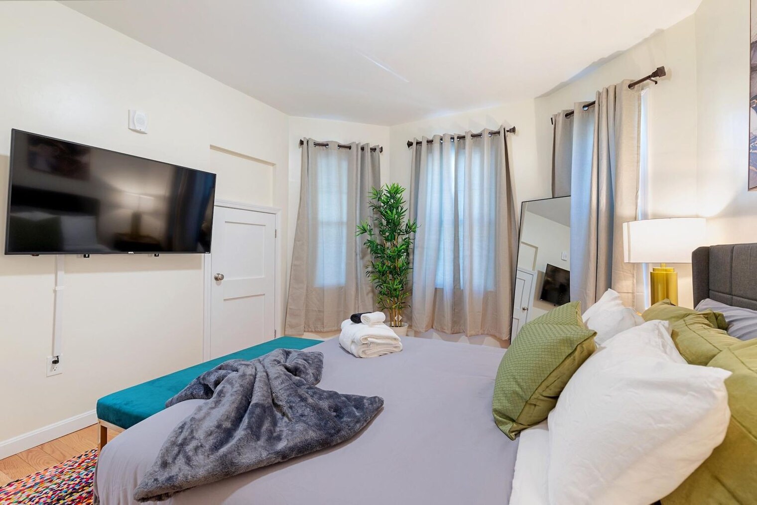 Building Photo - 12 Hubbardston Rd