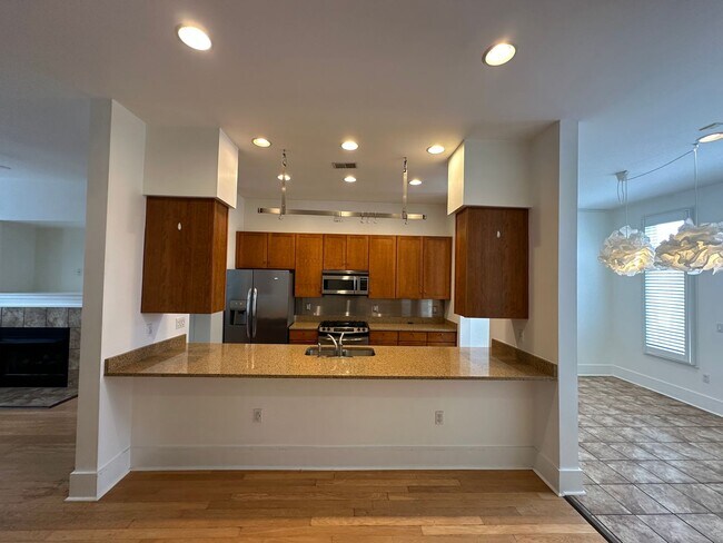 Building Photo - 624 Denmark Dr