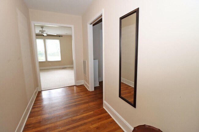 Building Photo - 2716 Heyward St