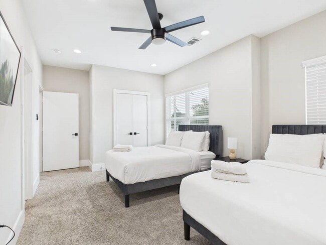 Building Photo - 6310 Norland St