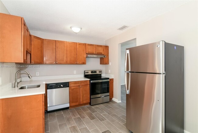 Building Photo - 111 NW 21 St