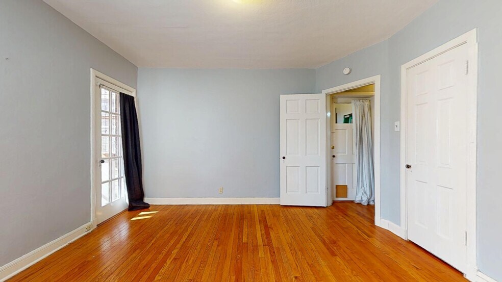 Building Photo - 5816 Mardel Ave