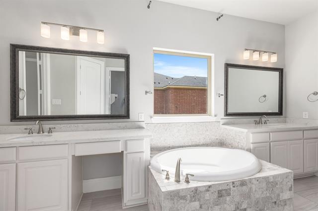 Building Photo - 2073 Trophy Dr
