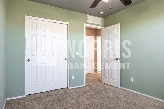 Building Photo - Large Beautiful Home in Coolidge w/ SOLAR