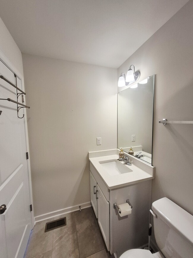 Building Photo - 4012 Pk Trl Dr