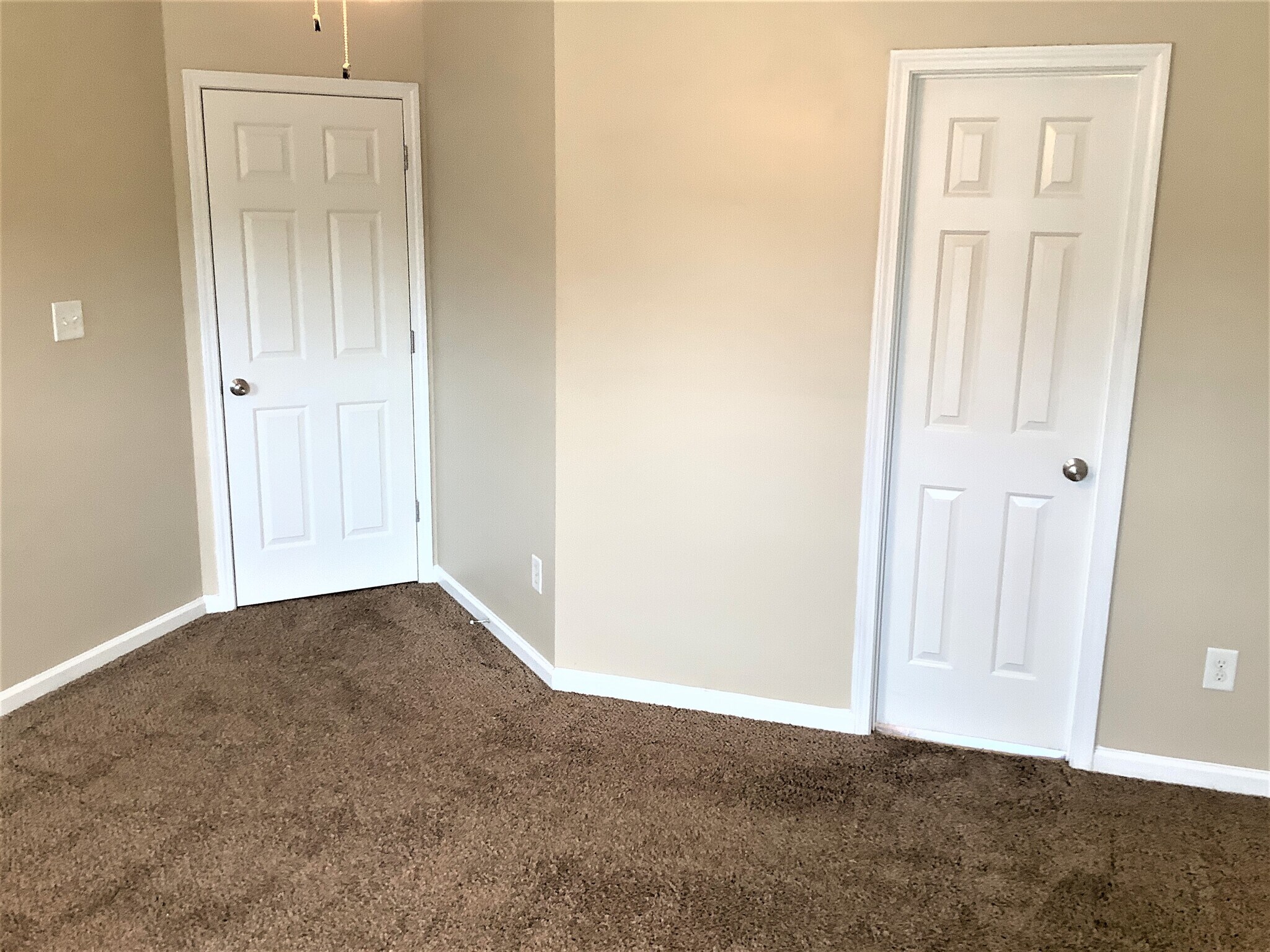 Building Photo - 1305 Tawny View Ln
