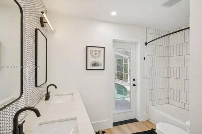 Building Photo - 444 N Barfield Dr