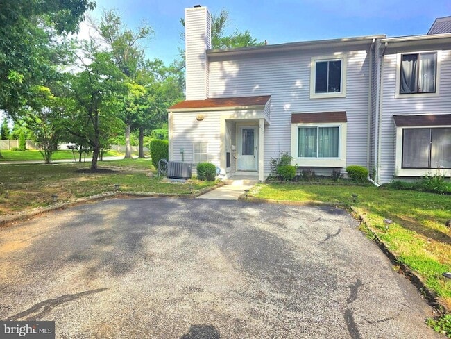 Building Photo - 251 Fir Tree Ct