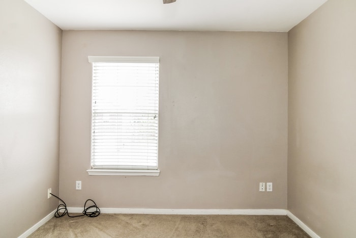 Building Photo - 5410 McKinley Ct
