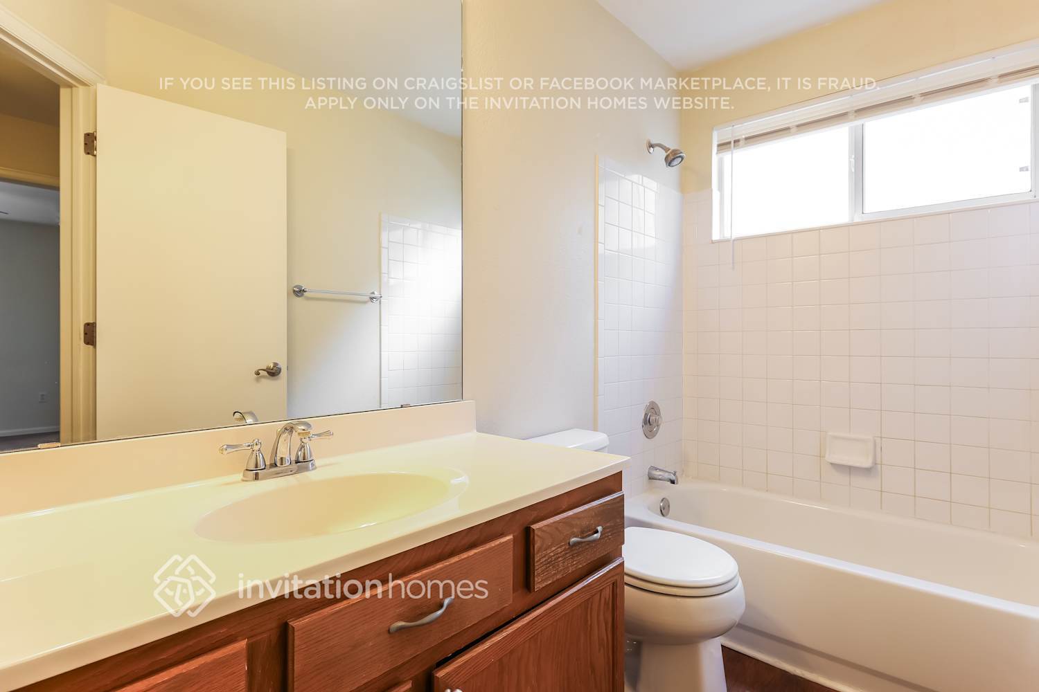 Building Photo - 4992 N Silverlace Dr