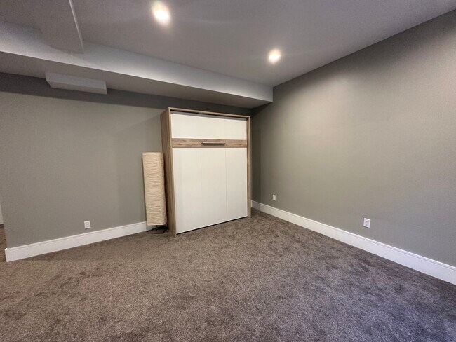 Building Photo - 532 W Heritage Way