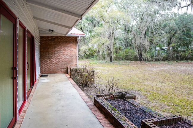 Building Photo - Tucked Away Three Bedroom Home