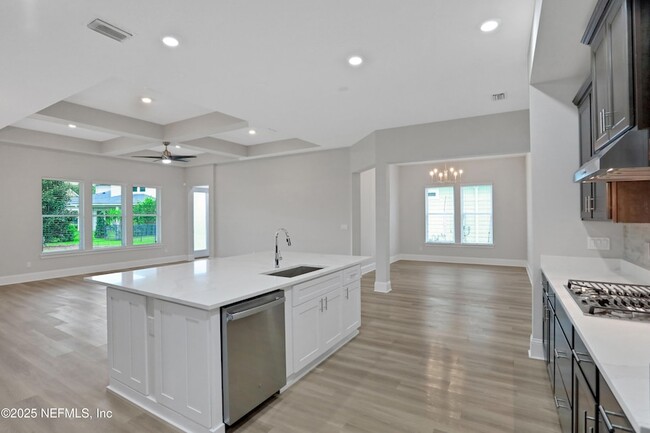 Building Photo - 420 Eagle Rock Dr