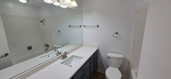 Building Photo - Classic Brick Ranch in Pfafftown