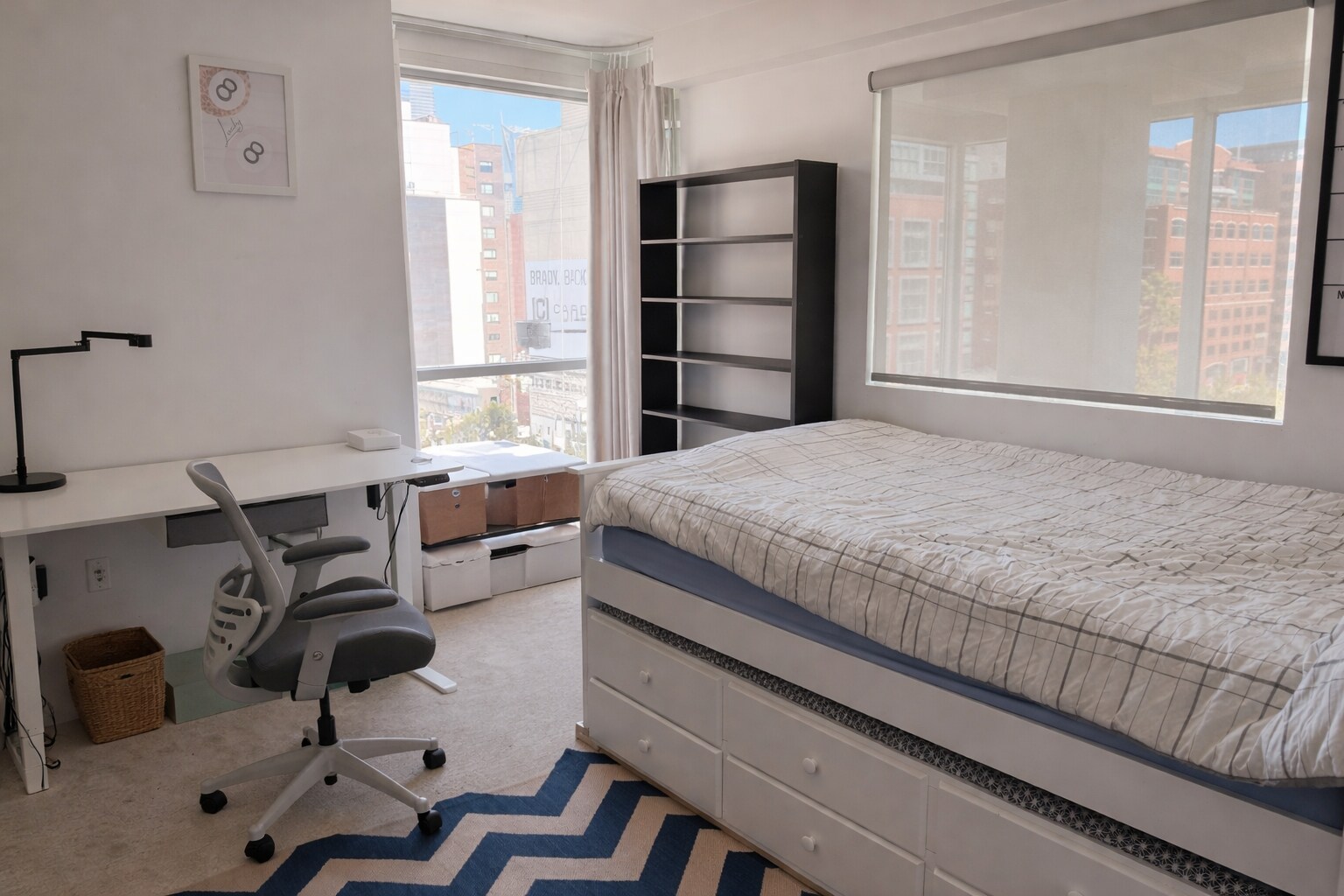 Building Photo - 207 King St