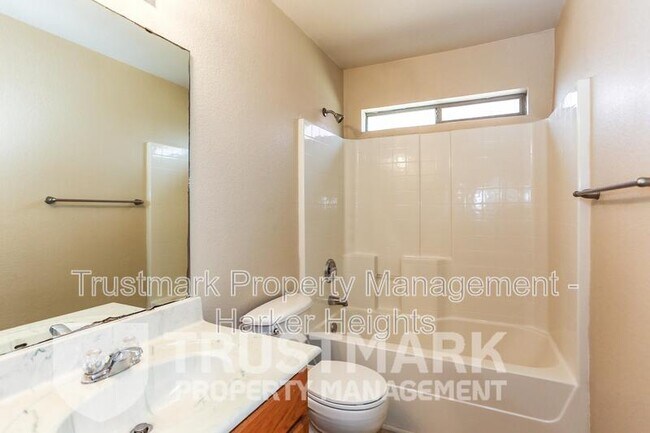 Building Photo - 411 Brittney Way