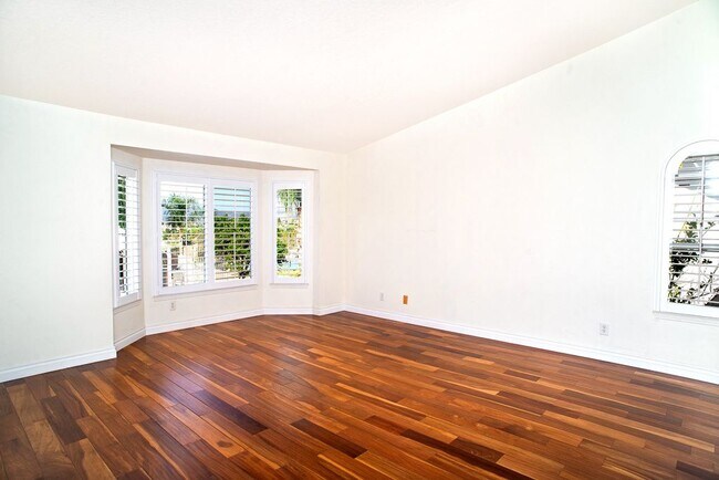 Building Photo - 12021 Falcon Crest Way