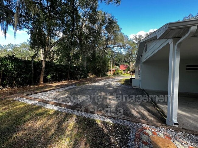 Building Photo - 1220 SE 3rd St