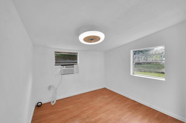 Building Photo - 4851 Kirby Loop Rd