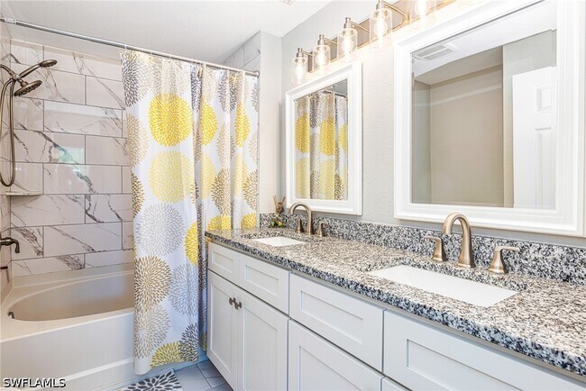 Building Photo - 6361 Aragon Way