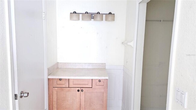 Building Photo - 616 Montego Bay Ct